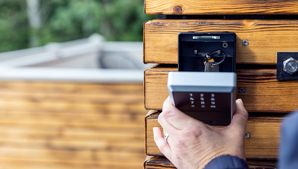 smart KeyGarage 787 Bluetooth® per montaggio a parete © ABUS
